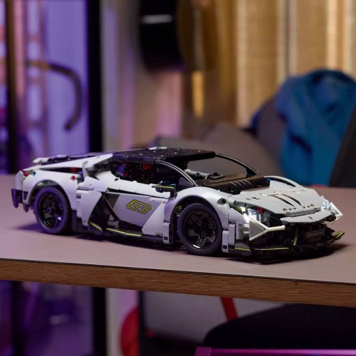 LEGO Technic (42214) - Lamborghini Revuelto szuper sportautó